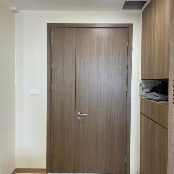 CỬA CÁNH MẸ CON